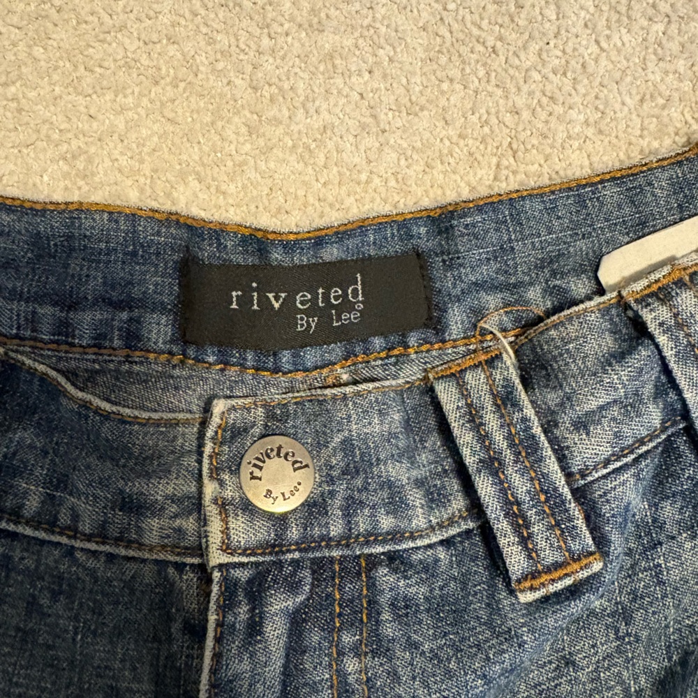 Lee Denim Cargo Shorts in Blue Wash - Picture 2 of 3
